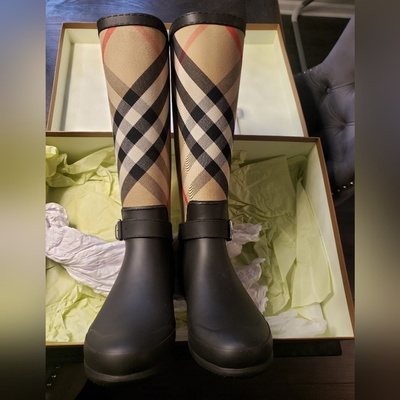 Womens Burberry Strap Detail Rain Boot - Picture 2 of 5